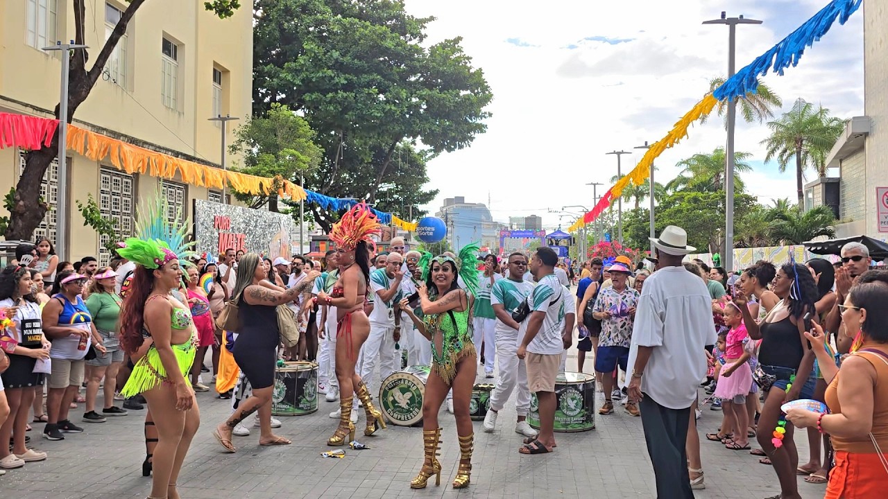 Carnaval do Recife 15 de fevereiro 2026 Pernambuco 