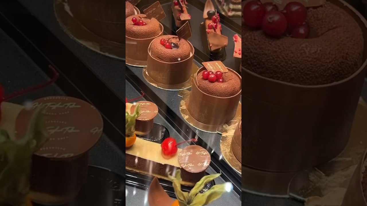 Tempting right ? 🥺🥺 #dessert #sweets #cakes #muffins #ytshort #youtube