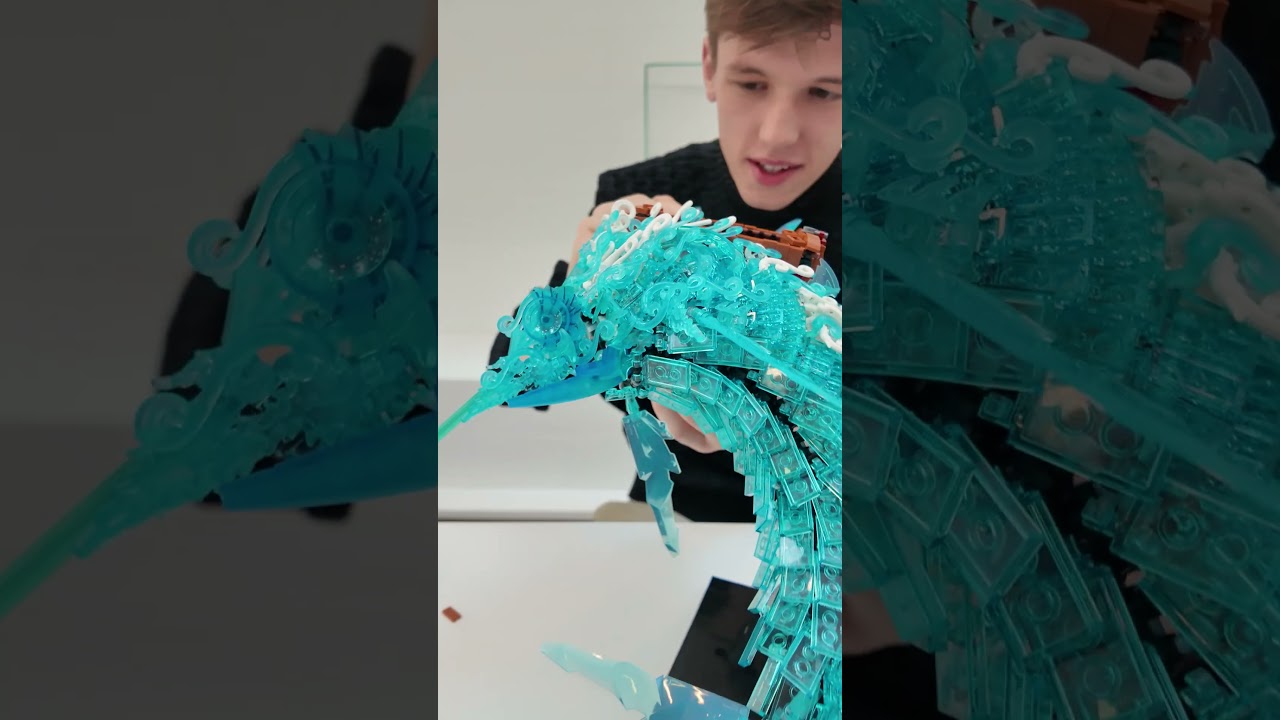 Crazy impressive LEGO Builder from the Masterpiece Gallery at LEGO House