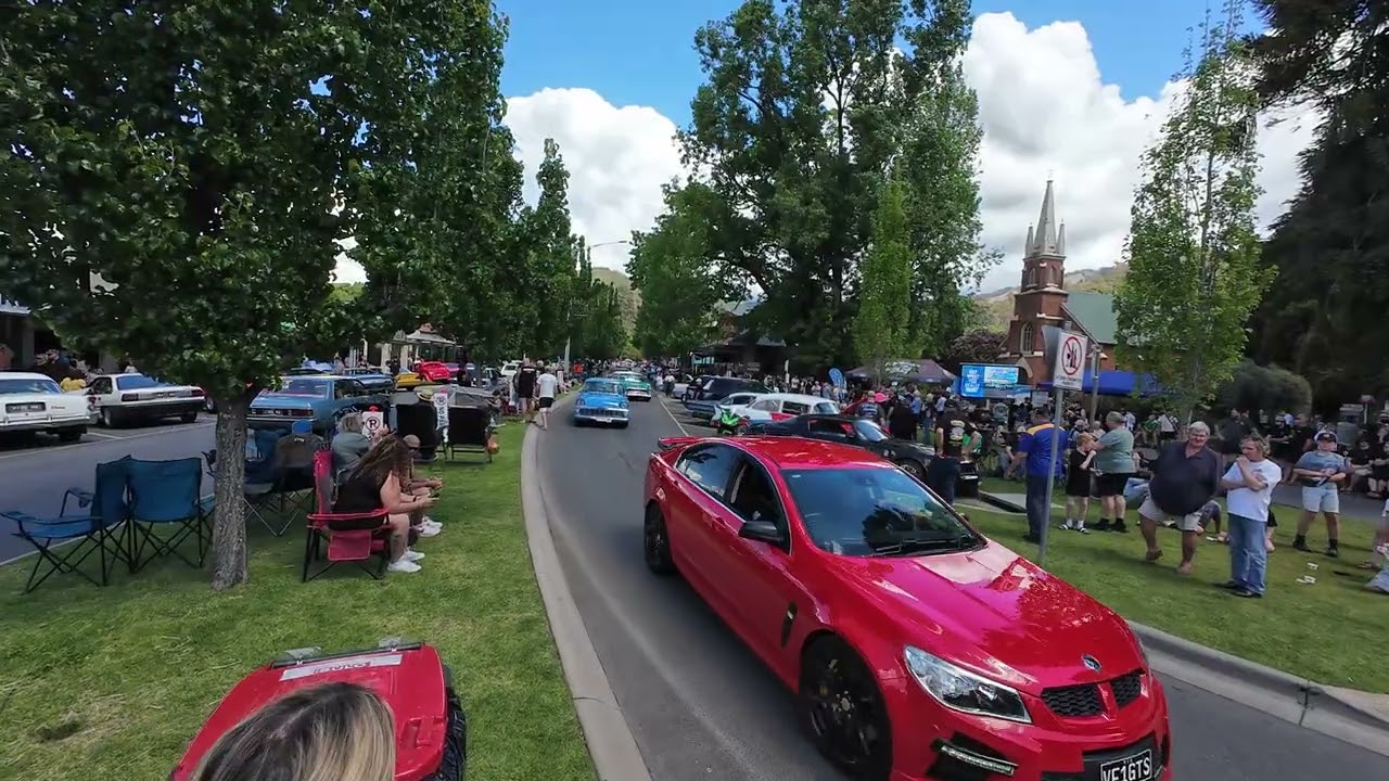 Bright Rod Run 2025 Street Walk 
