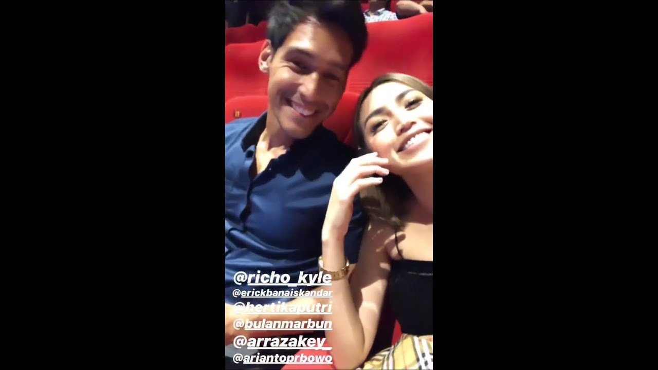 Romantisnya jedar nonton bareng richard