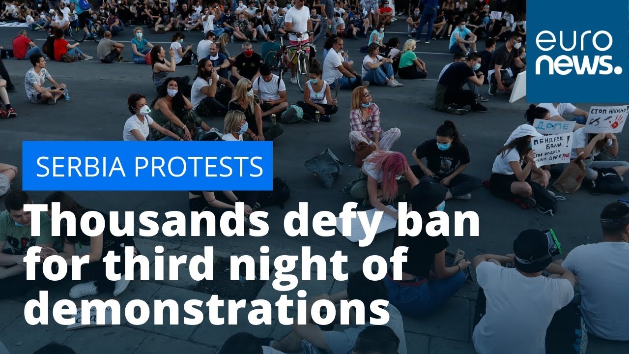 Serbia protests: Thousands defy ban for third night of demonstrations in Belgrade