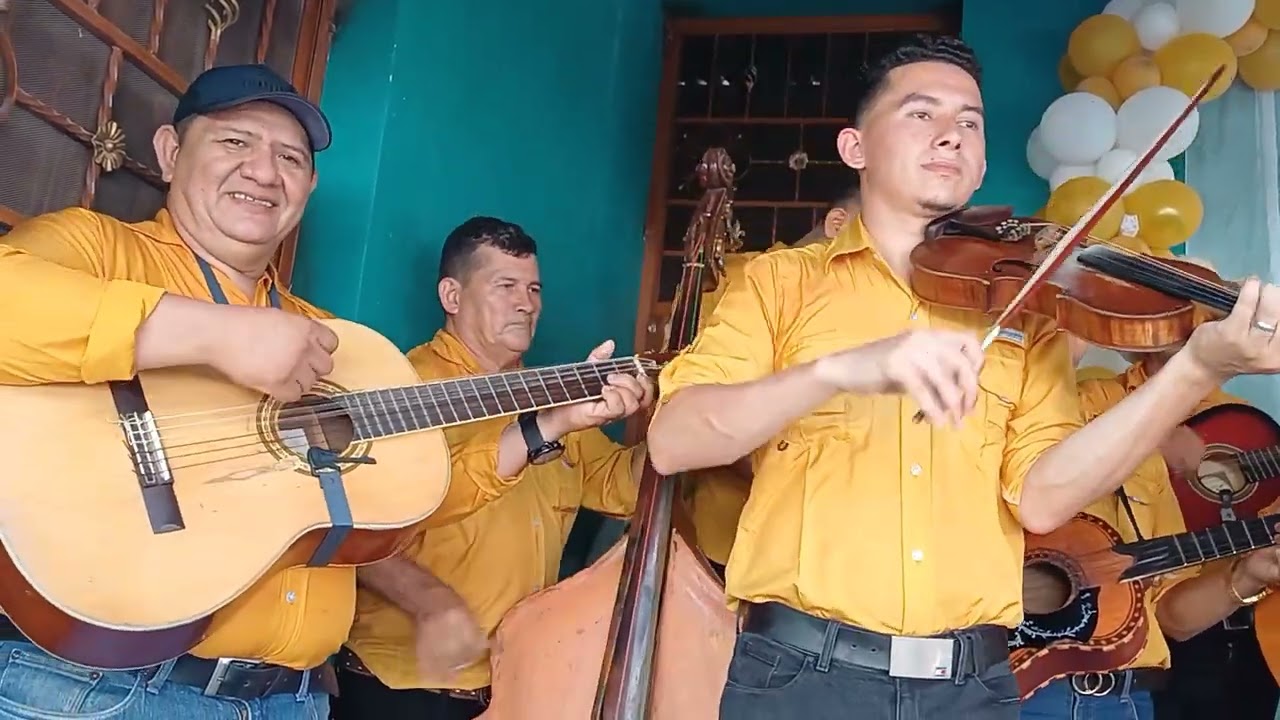 Unidos Del Sur Oficial - Roberto Ruíz