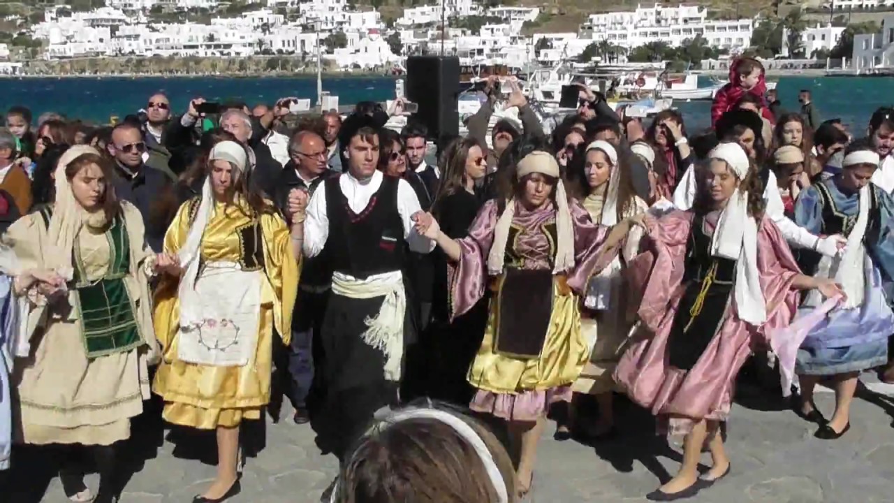 Μύκονος: Μαθητική παρέλαση 28ης Οκτωβρίου 2015
