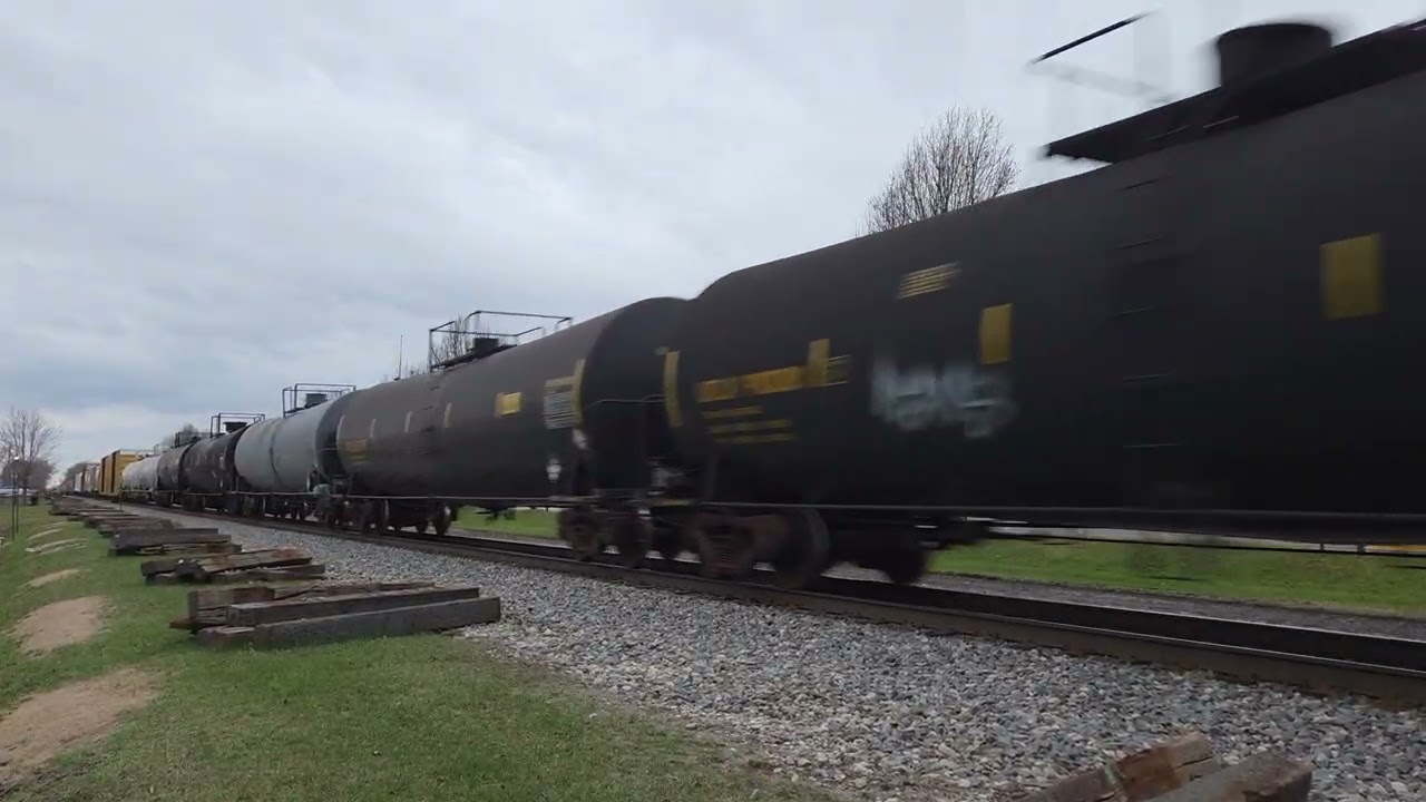 IC 1003 Leads A407 At Manteno Illinois