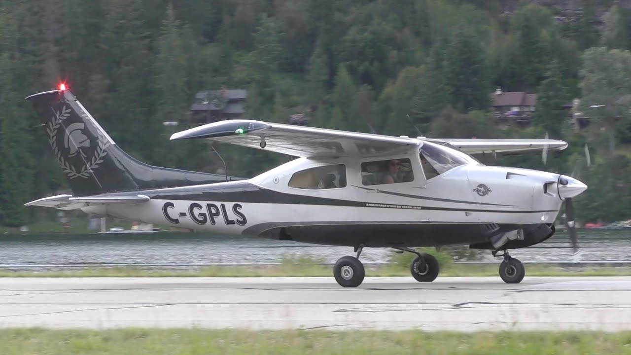 Cessna 210 Turbo Centurion Landing