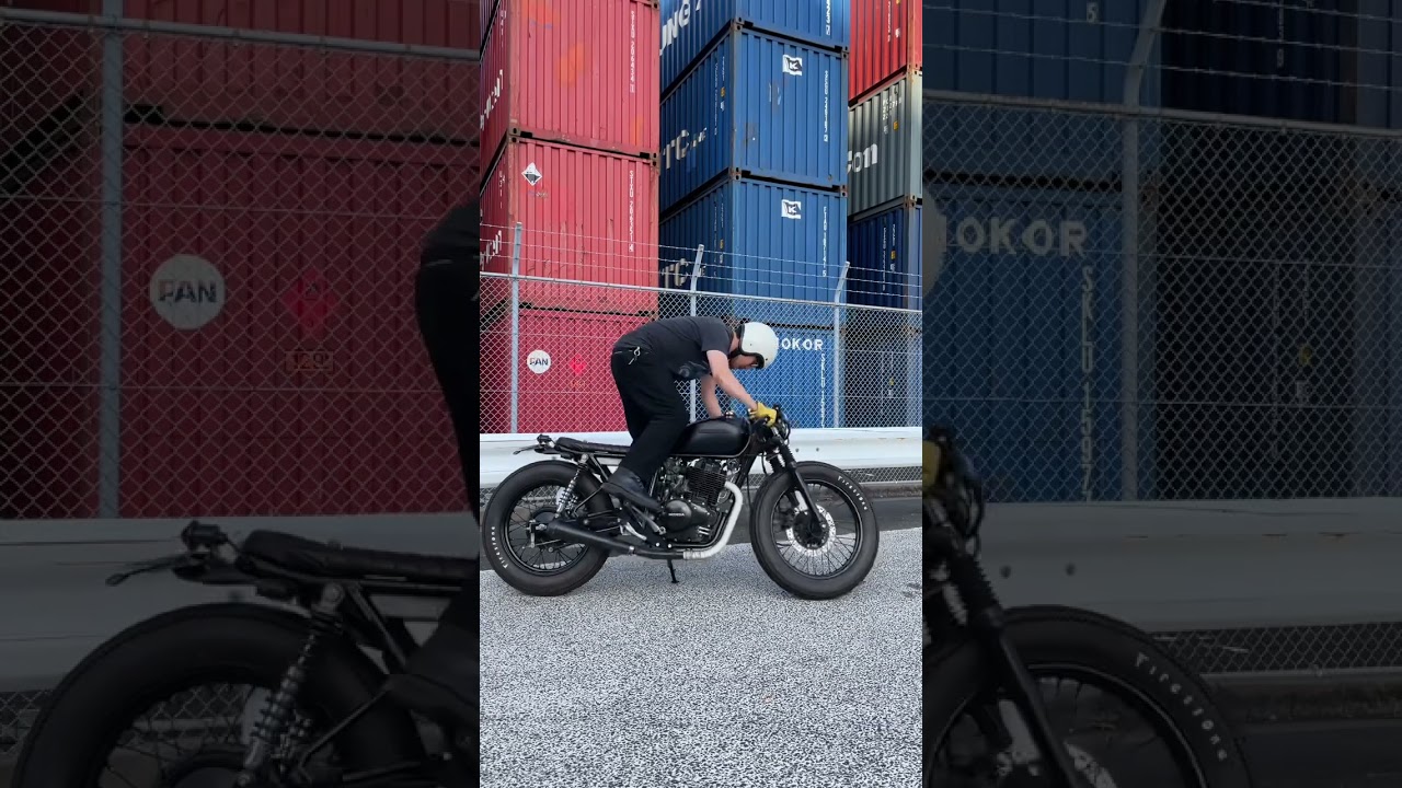 Honda CB400ss #caferacer in Tokyo