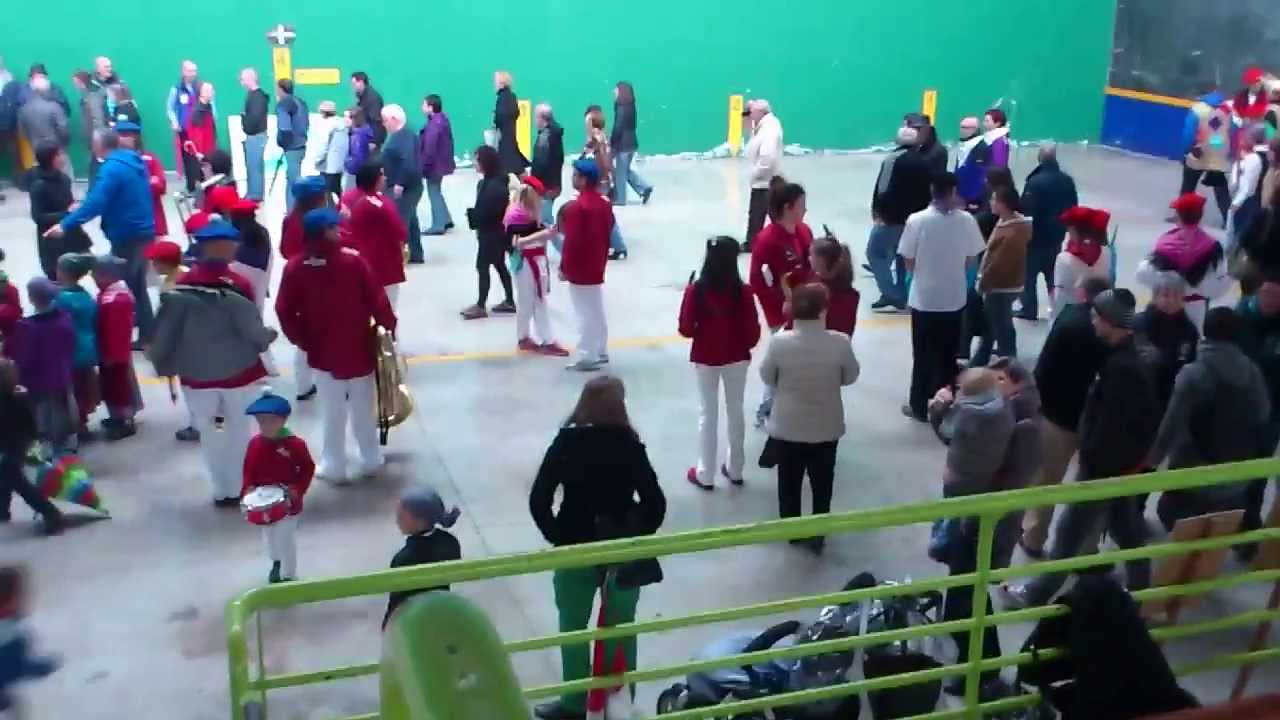 Lizartza herrira denok plazara!