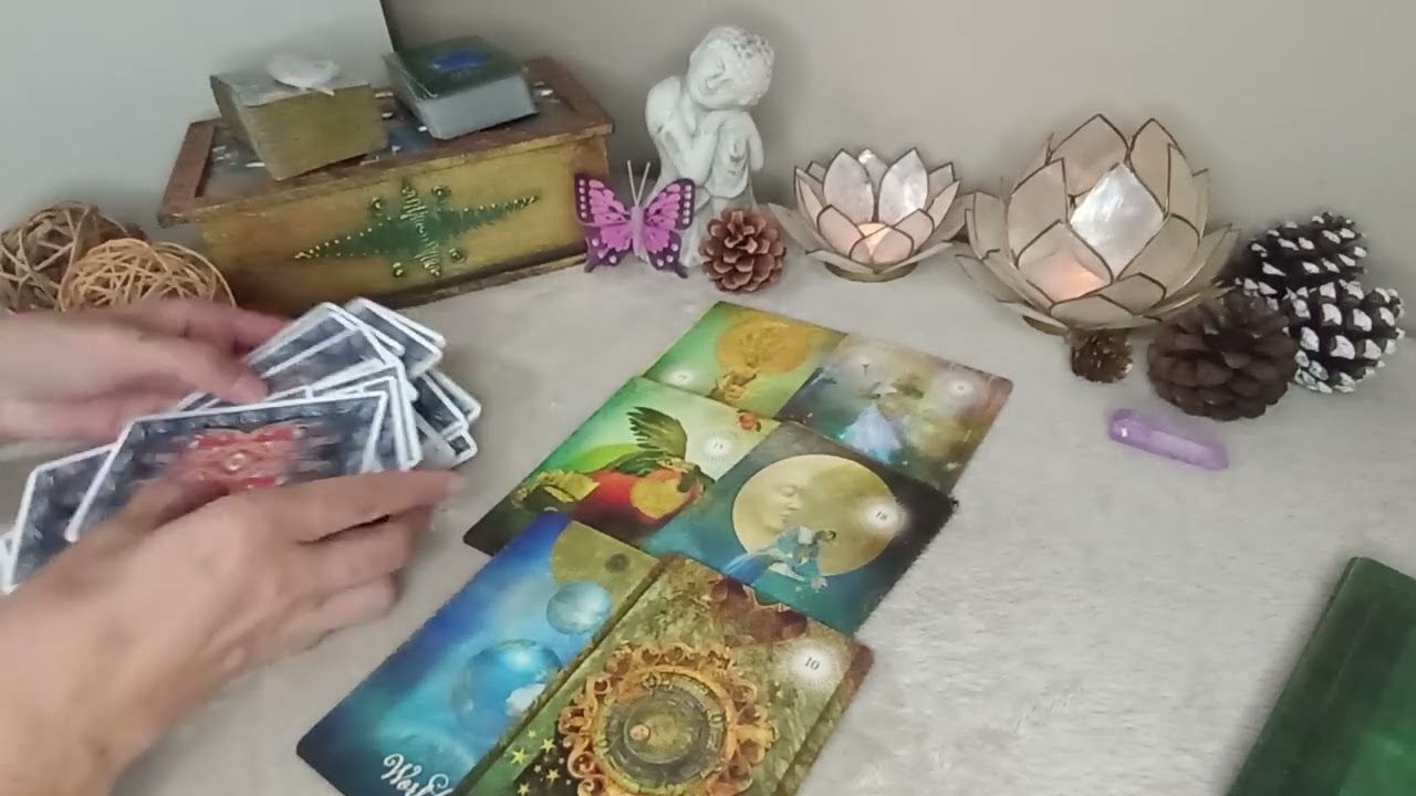 ✨🦋¿Qué piensa de mi, cómo me ve? Lo que le gusta y lo que no✨🦋 Tarot interactivo