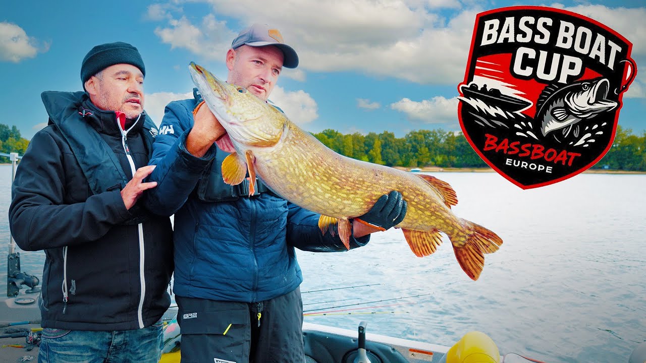 Compétition de PECHE et BROCHETS MONSTRES ! Bass Boat cup - Lac de Pareloup