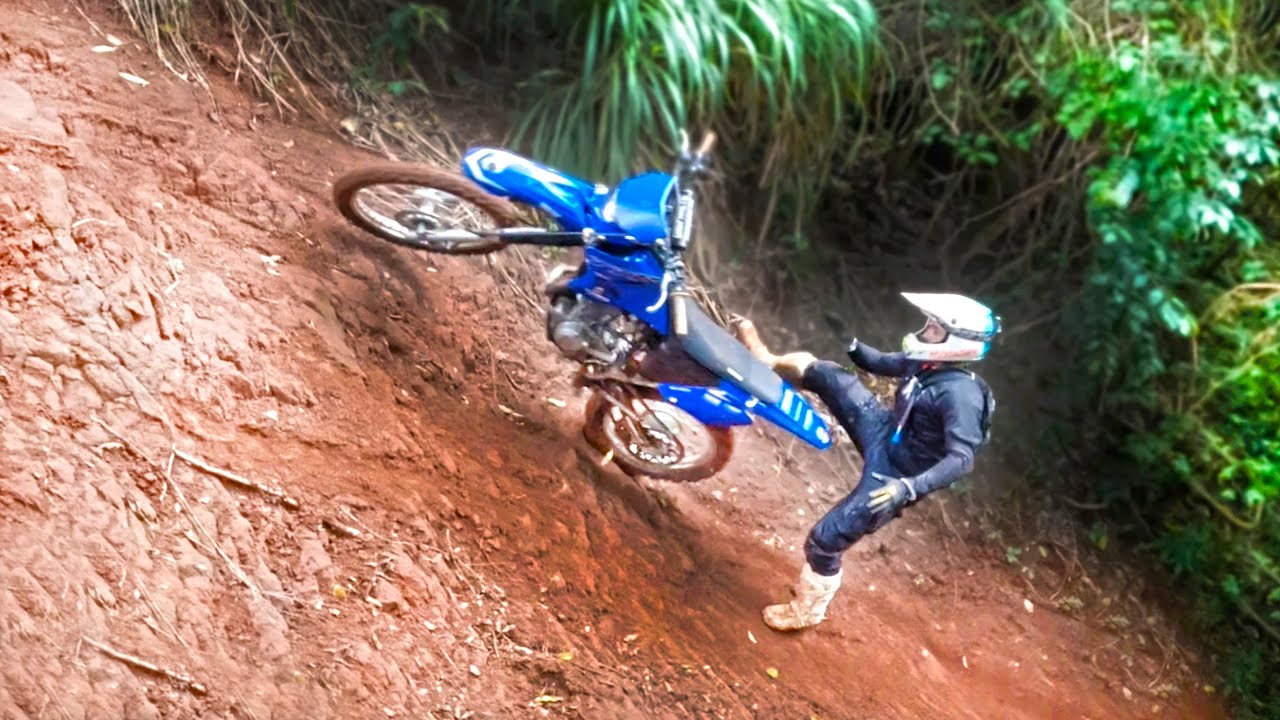 LEVEI UM PILOTO DE MOTOCROSS PRA TRILHA E DEU RUIM