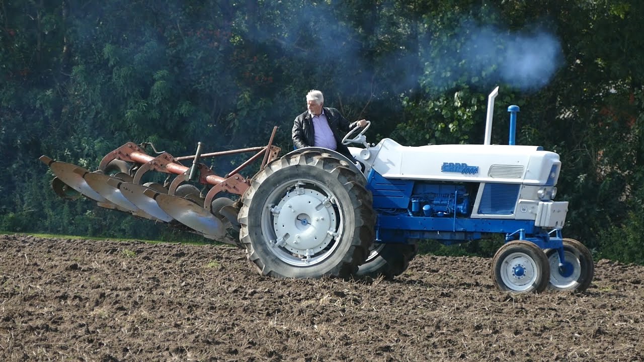 Ford 6000 in the field ploughing w/ 4-Furrow Kverneland Plough | DK Agriculture