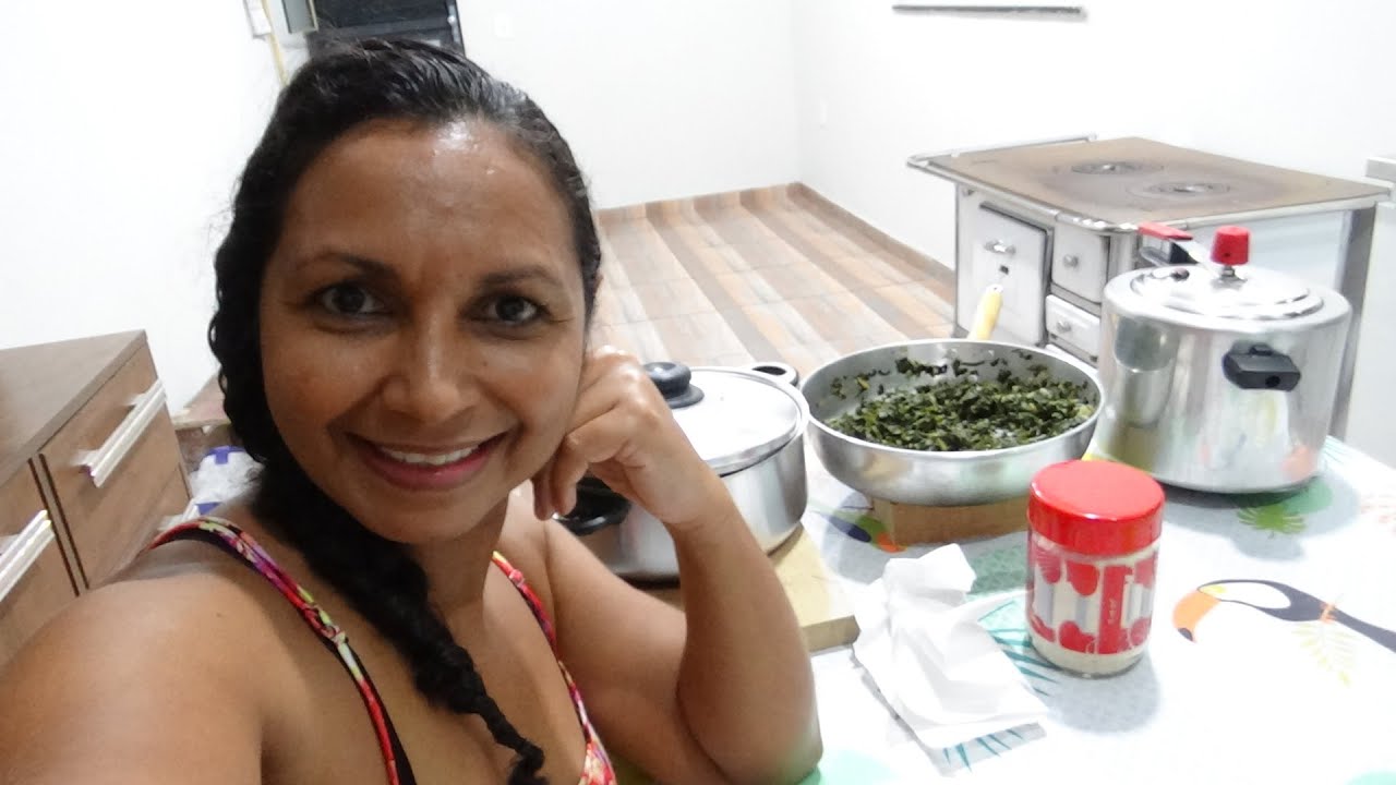 TESTANDO O FOGÃO A LENHA COM UMA DELICIOSA COMIDA BEM CASEIRA!