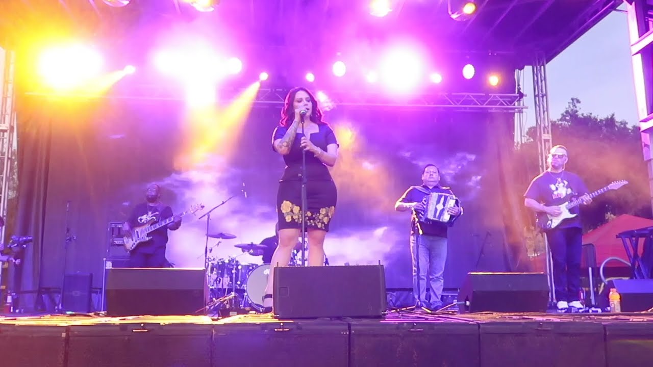 Jacqie Rivera Live At Beaumont Cherry Festival (Ya Lo Se)