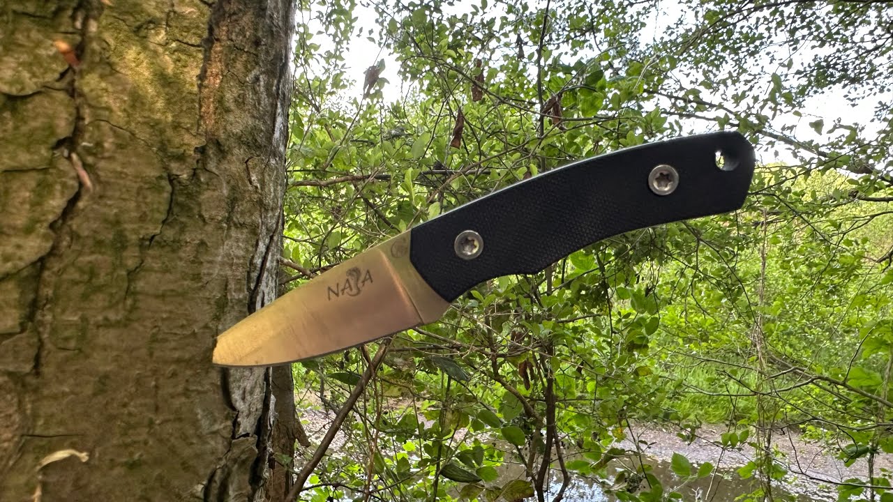 Jars Naja tolles EDC Neck Knive designed von @JackknifeBuschSchuleSurvival