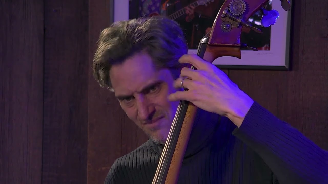Wiilie Jones III Quintet - At First Light