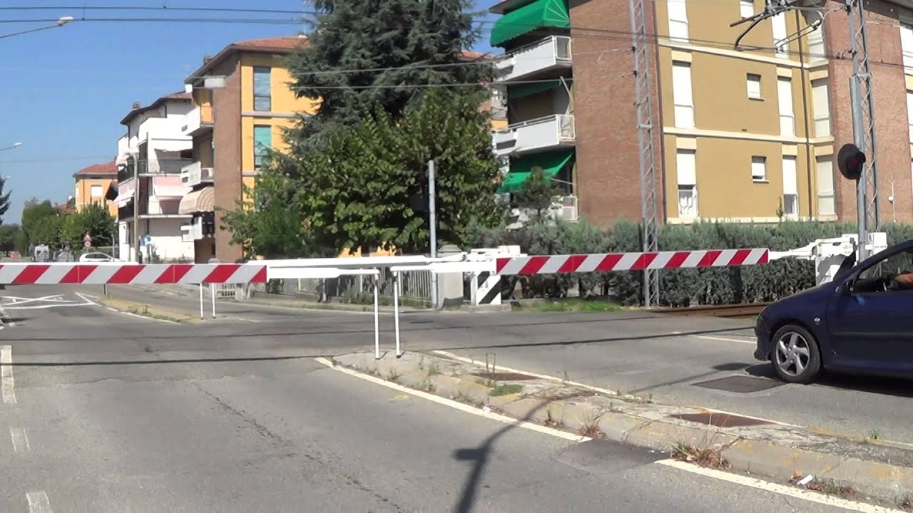 Passaggio a livello di via 28 settembre 1943 - Sassuolo (MO) / Level Crossing / Passagem de nível
