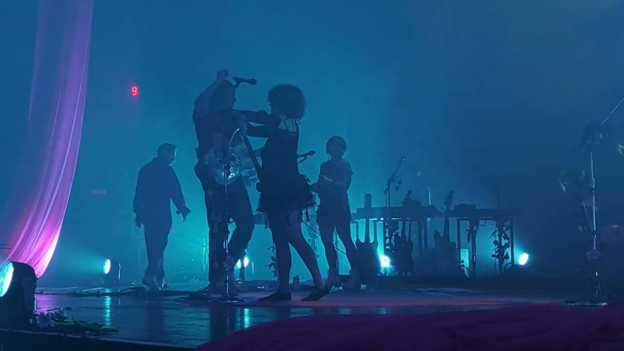 20250505 - Arcade Fire - Alien Nation/Ride or Die - Live at the Met, Philadelphia, PA