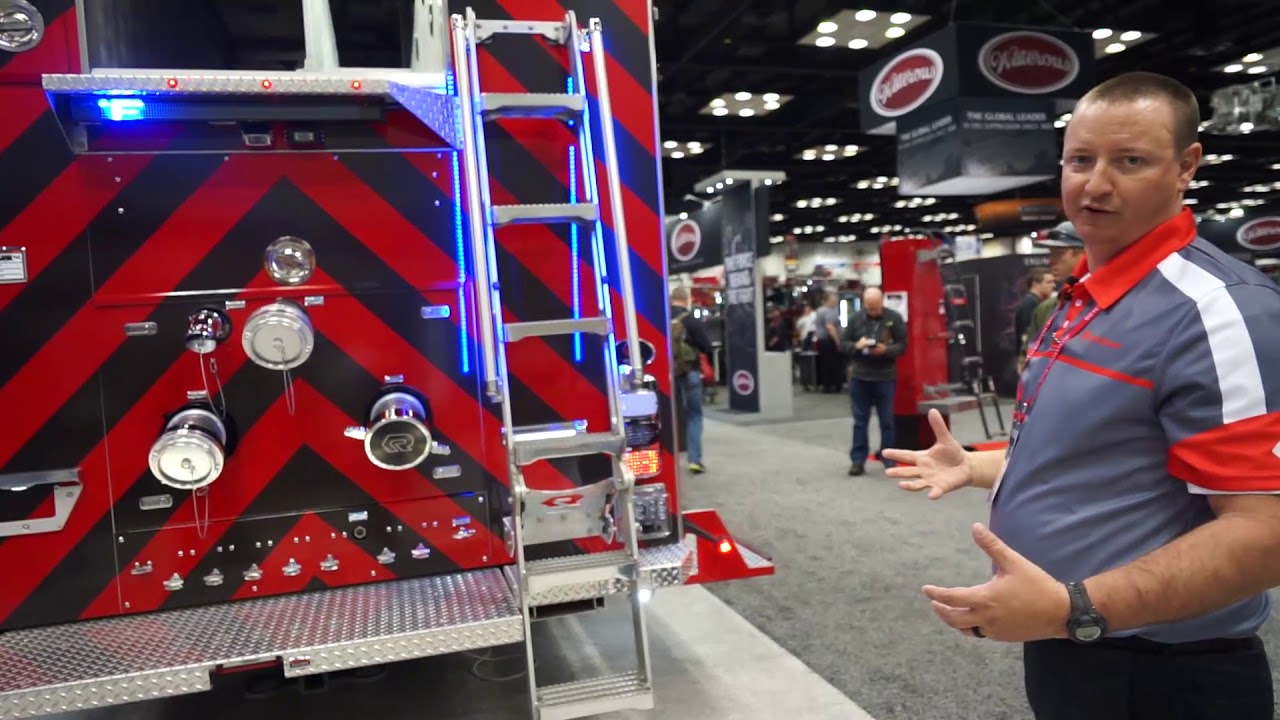 New Melle, MO - EXT Custom Rear Mount Pumper