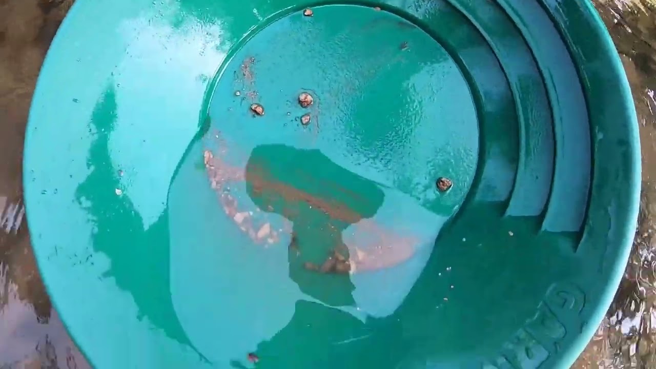 Αναζητώντας ψήγματα χρυσού!!! Gold panning. Part 1