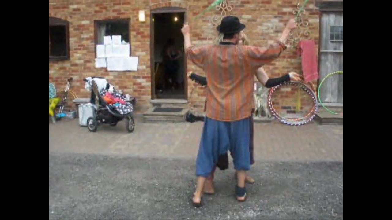Jo and Bags Play Partner Poi at UK Hoop Gathering