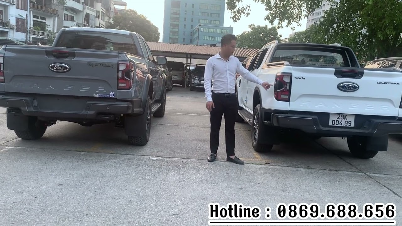 So S&aacute;nh Ford Ranger Wildtrak & Ford Ranger Raptor