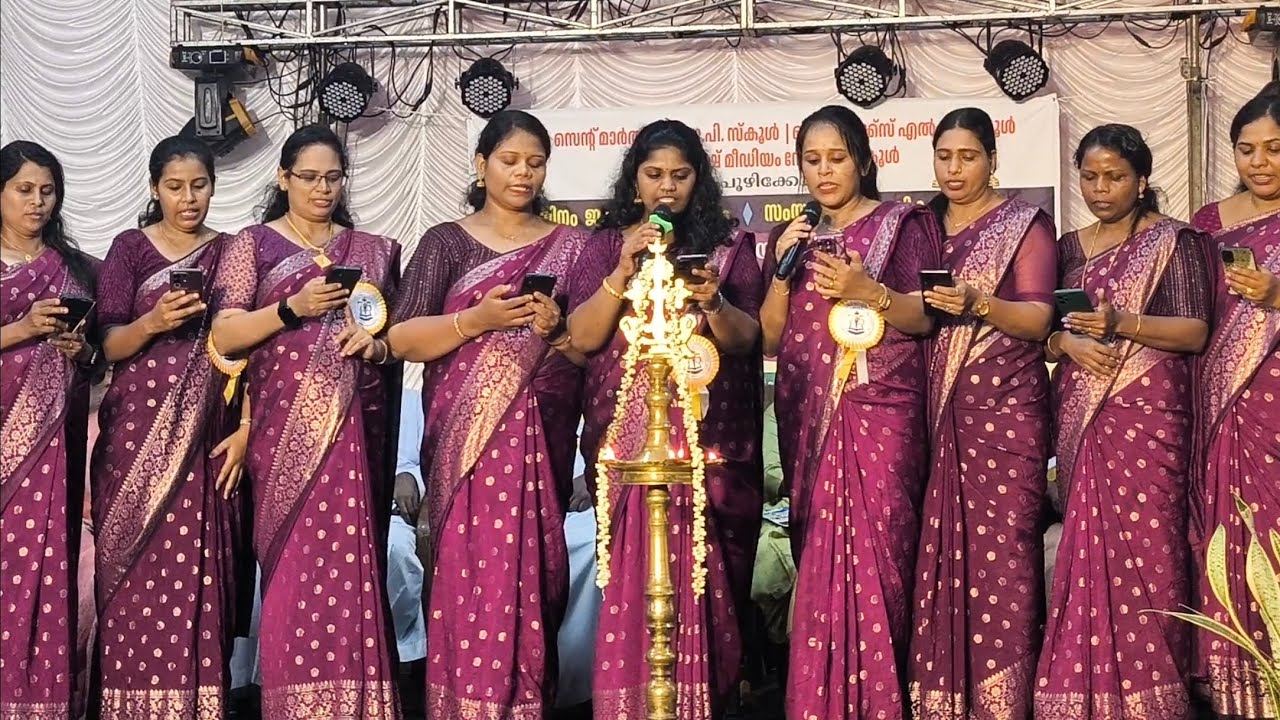 യാത്രയയപ്പ് ദിവസം പാടിയ ഗാനം വൈറലായി ........