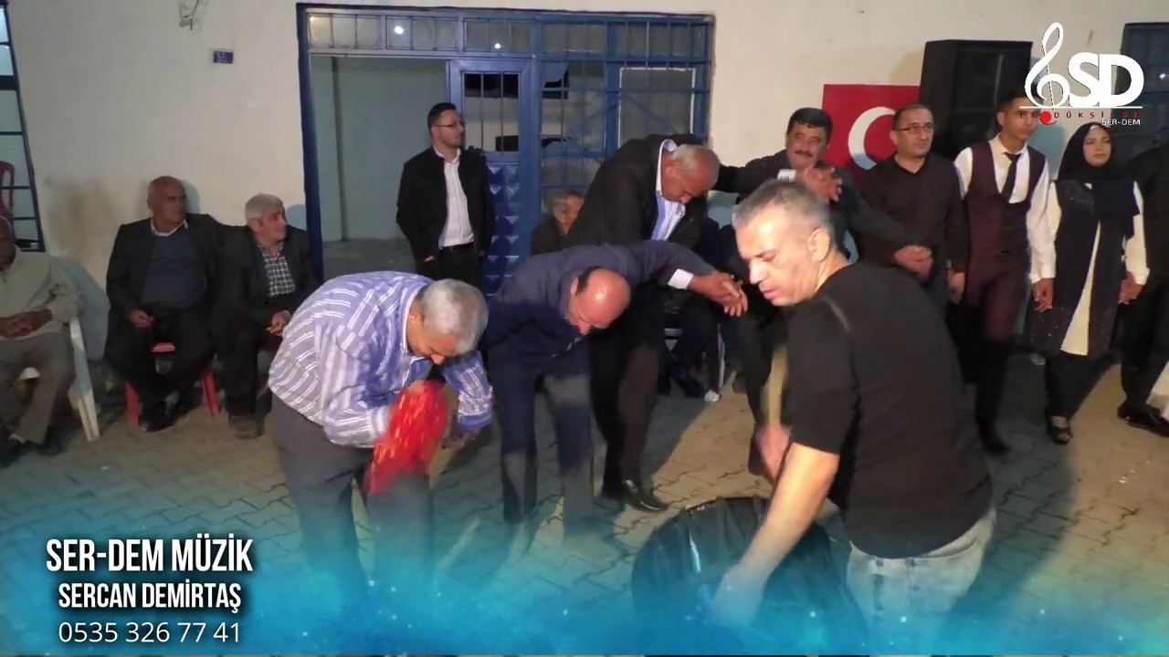 MÜZİĞİ DİNLERKEN OYNARKEN KENDİNDEN GEÇİYOR SARAYLAR YAPTIRDIM-BÜTÜN DÜNYA SENİN OLSUN-VİCDANSIZ