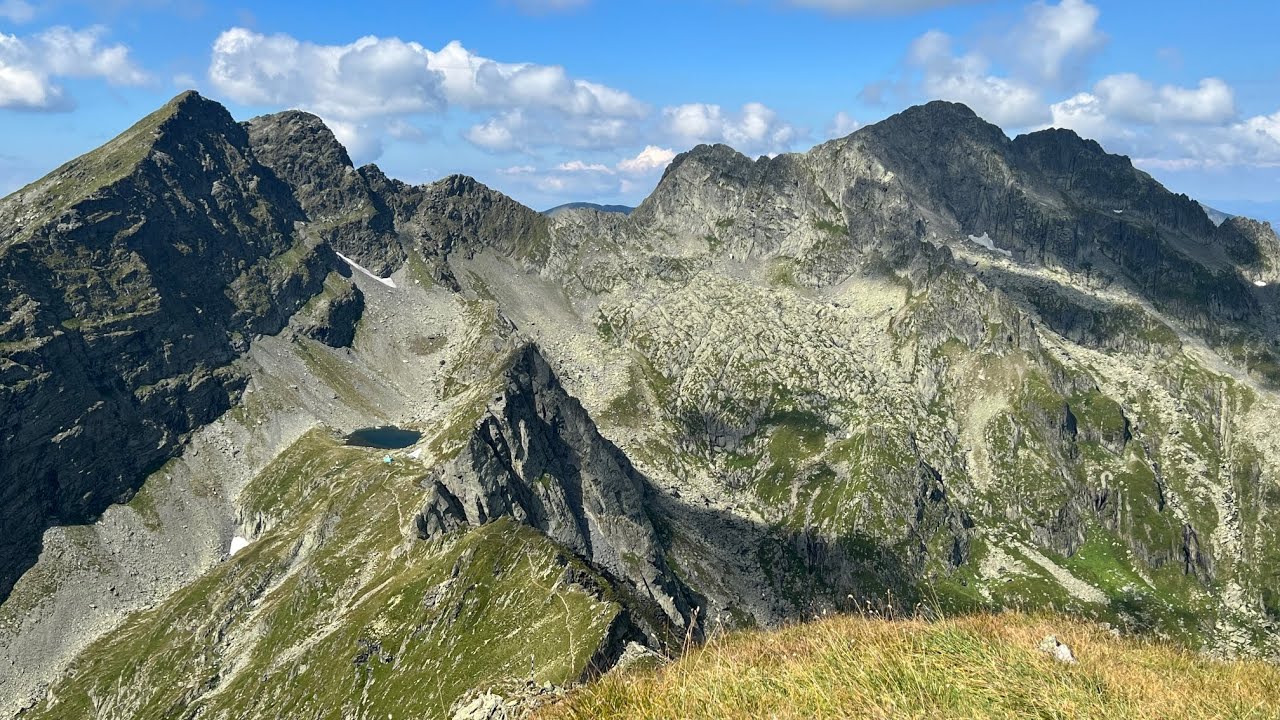 Creasta Făgărașului, ziua 1, mănăstirea Turnu Roșu/ lacul Avrig. august 2022