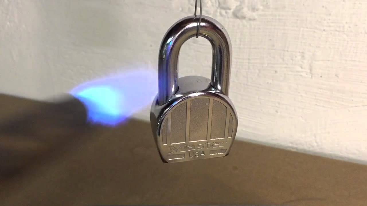 [30] Master Lock 220D Melted Open
