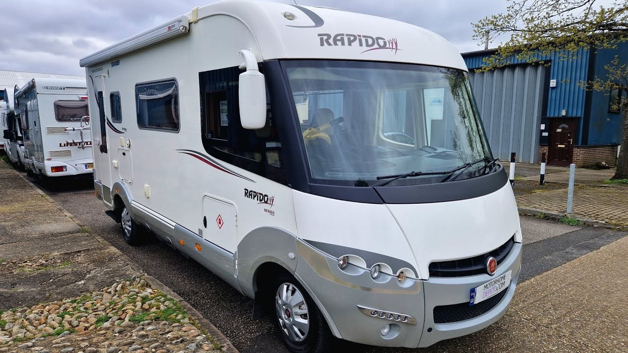 For Sale - 2015 Rapido 9048DF, 4 berth, 4 belt, 2 swivel, 3700kg