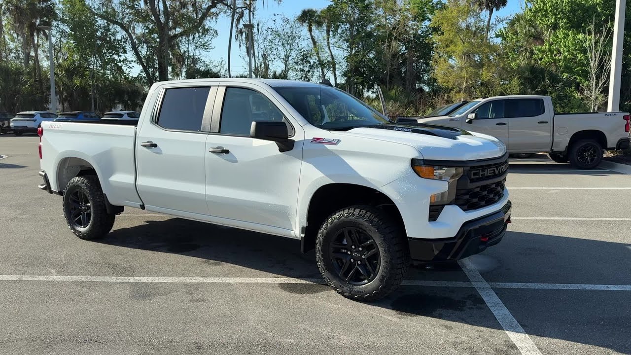 2026 Chevrolet Silverado 1500 Custom Trail Boss at New Smyrna Beach Chevrolet | New Smyrna Beach, FL