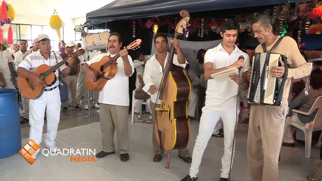 Internos del Cereso realizan festejo navideño