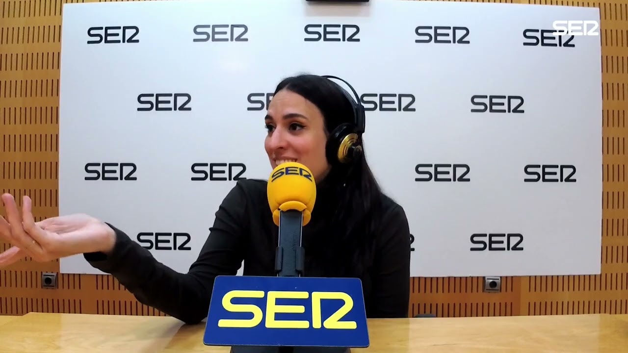 Lucía Solla presenta en Murcia 'Comerás Flores': 