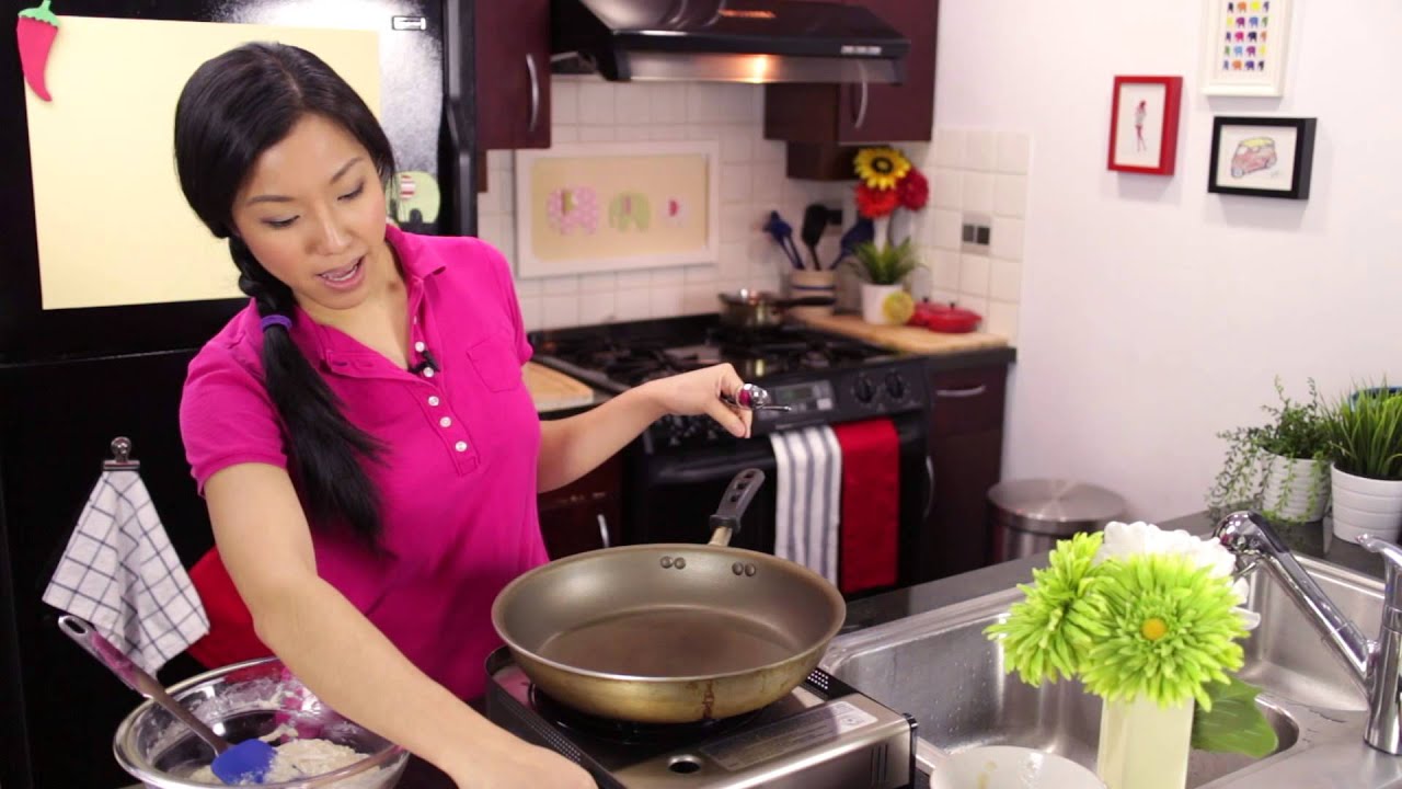 Chewy Banana Coconut Pancakes (mini)