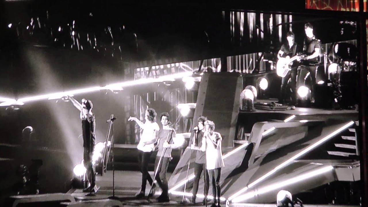 one direction- through the dark // rose bowl 9/12/14