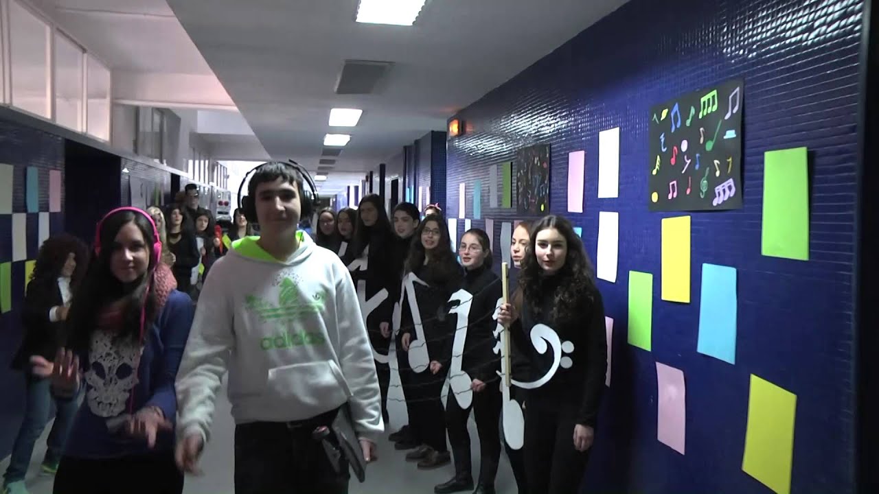 LIPDUB AGUILAR Y CANO