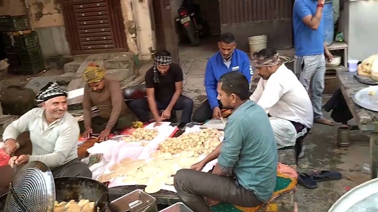 विशाल भंडारा मकर संक्रांति पर | सेवा, धर्म और समर्पण के साथ | हलवा, पूरी,रायता और सब्जी मजा आ गया |