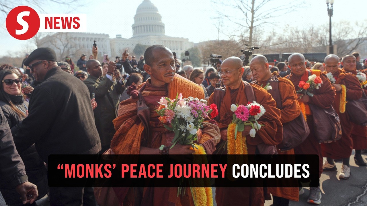 At the Lincoln Memorial, Buddhist monks end their 