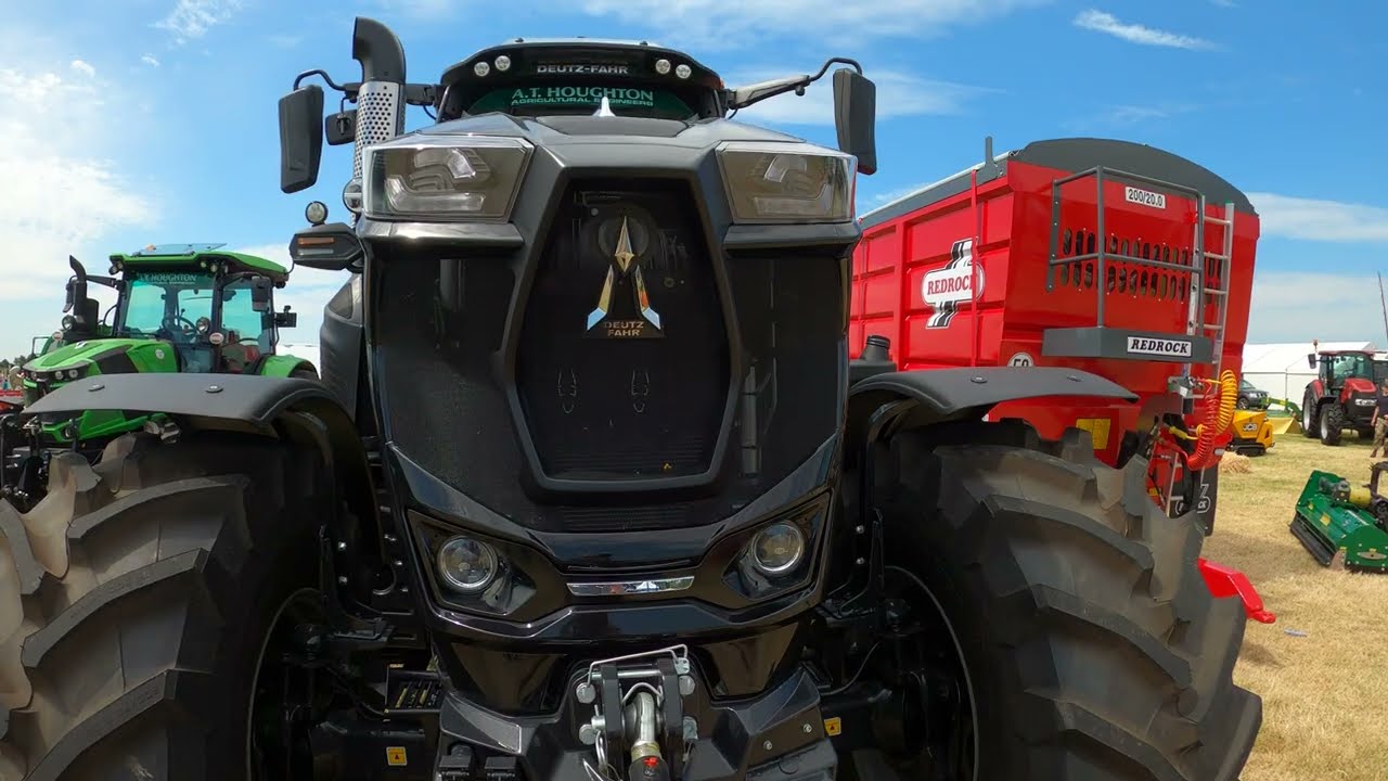 2023 Deutz-Fahr 8280 Warrior TTV Agrotron 6.1 Litre 6-Cyl Diesel Tractor (268 / 287 HP) in Black