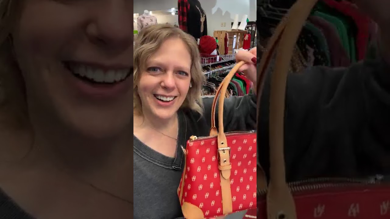 Happy 2026! 🎊 5 football 🏈 + a D&B handbag on request! Welcome to Chic and Unique!