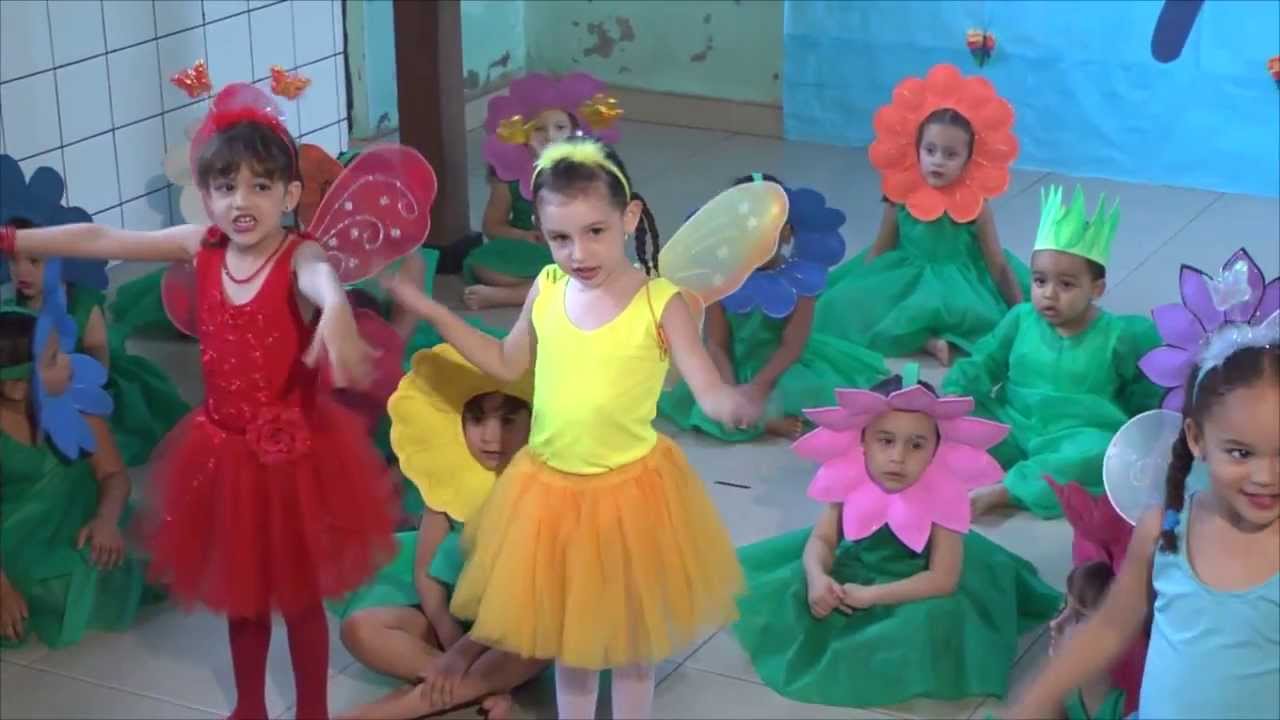 As Três Borboletinhas - Apresentação Maternal Escola Infantil C A - 08 novembro 2013