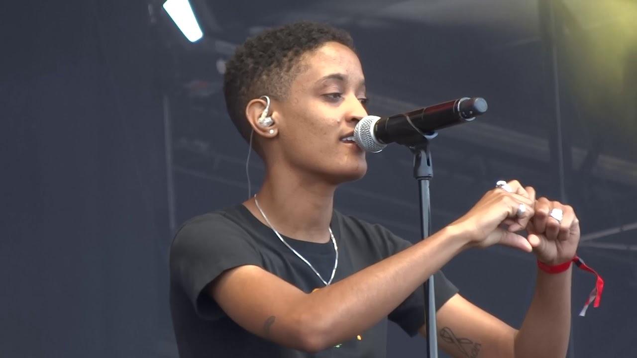 The Internet (Syd) - Body - Live In Vincennes 2018