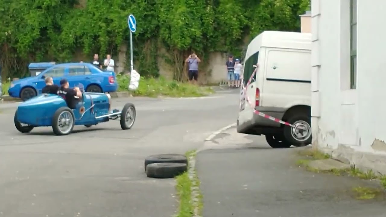 Mělnický okruh 2024. Díl 3/3 Auta a motocykly z mostu.