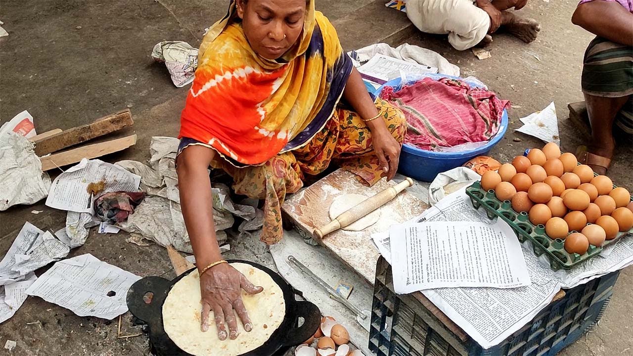 Street Style Egg Porota | Super Tasty Breakfast