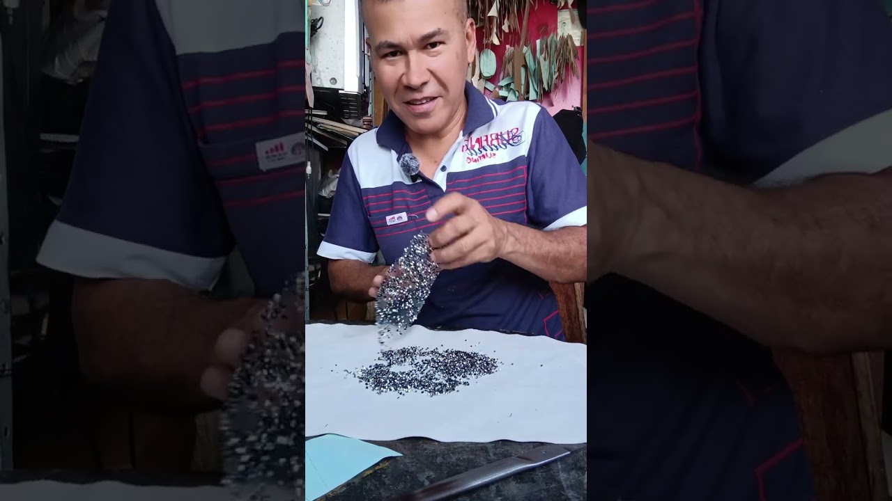 Como decorar una sandalia con piedra conica