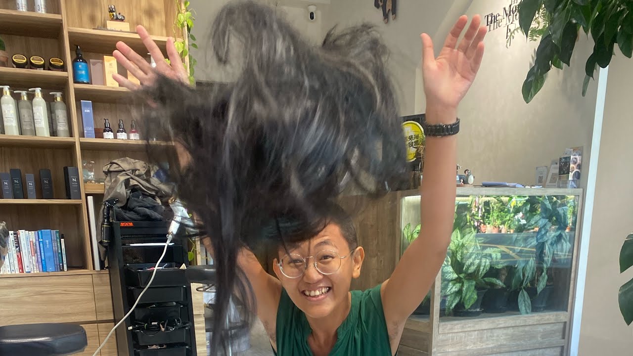 女生剃平頭記錄！頭好涼……I shaved my hair into crewcut! I feel so cold on my head……