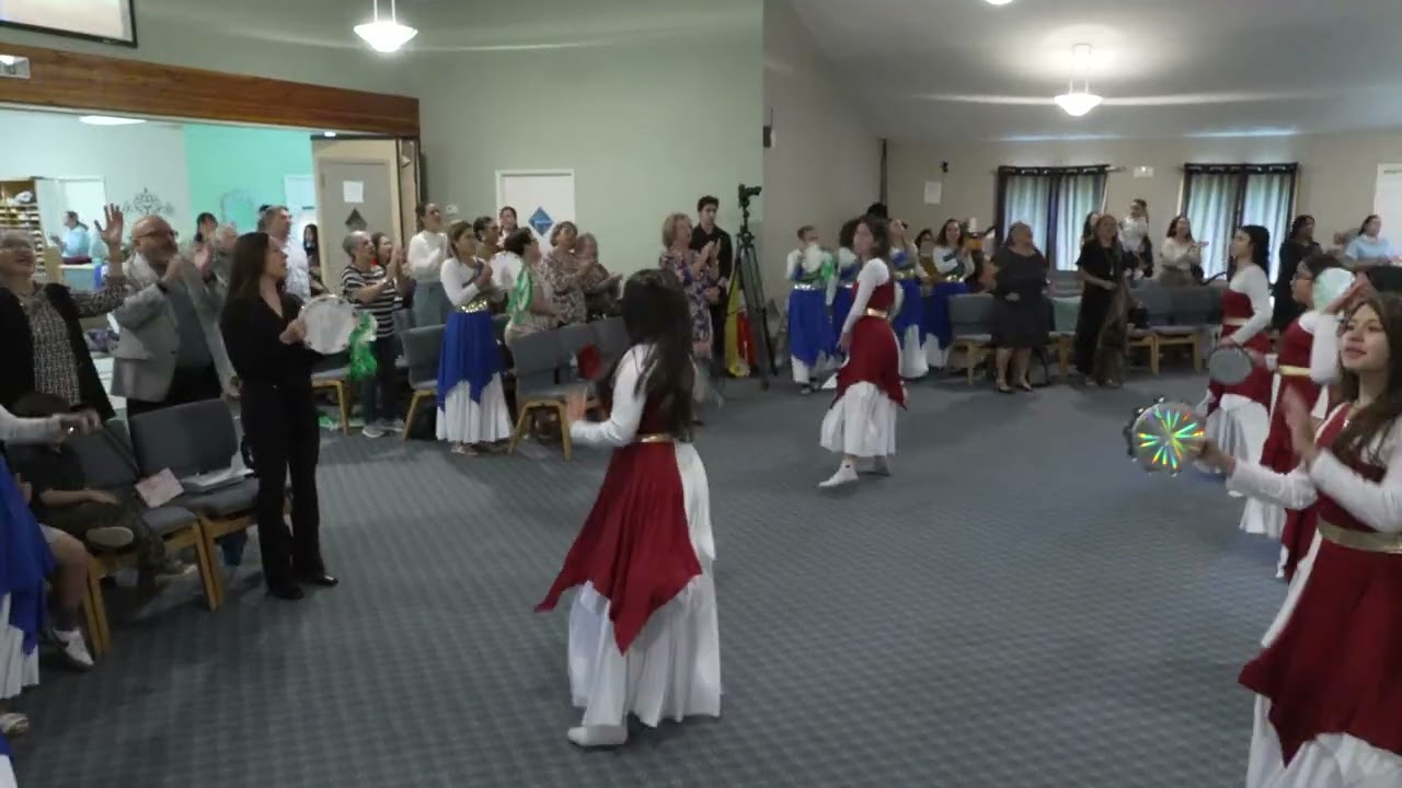 El Poderoso de Israel,Alabanzas,La Biblia Abierta de Homestead.