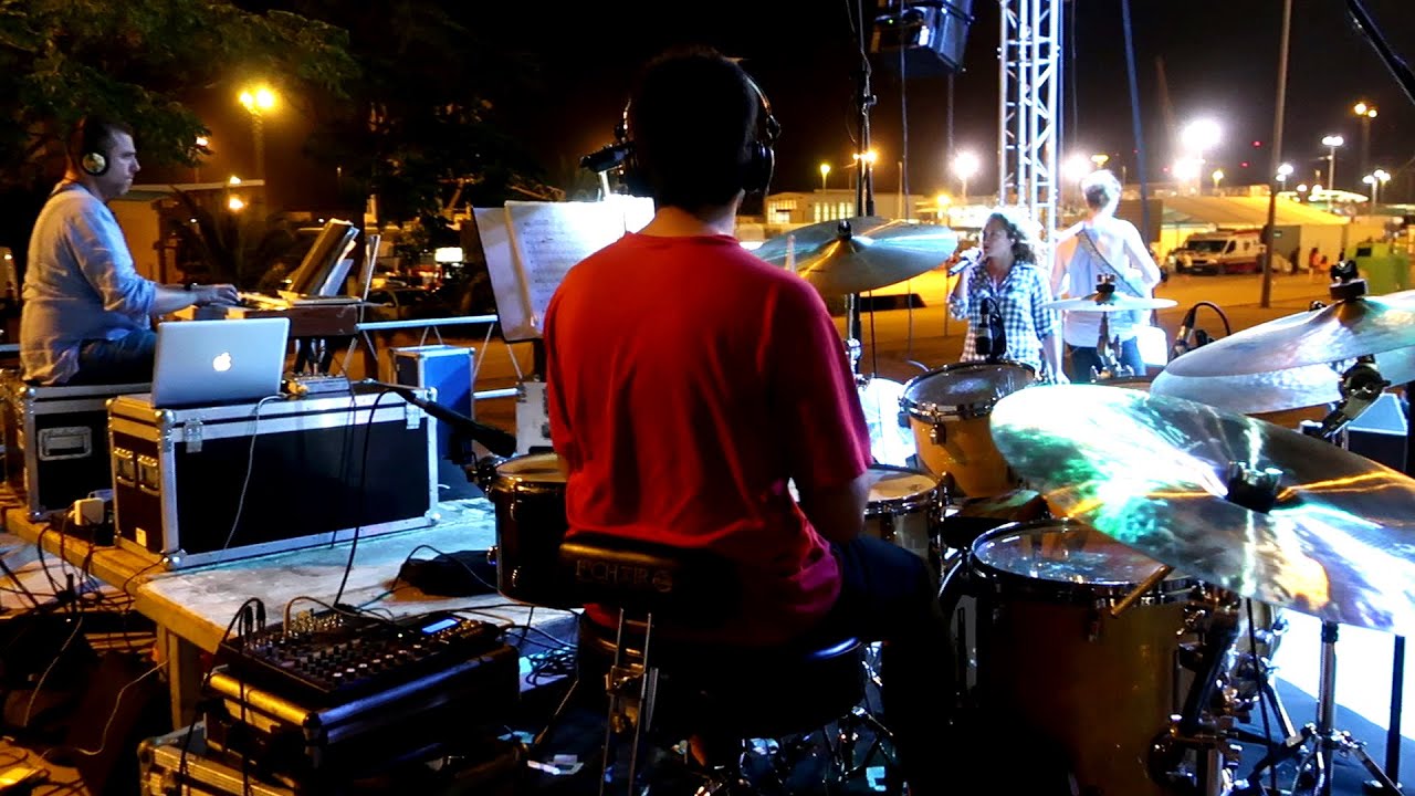 ¿QUÉ SEÑALES RECIBE EL BATERISTA EN UN ESPECTÁCULO? - CLAQUETA, MEZCLA DE MONITORES Y SECUENCIAS