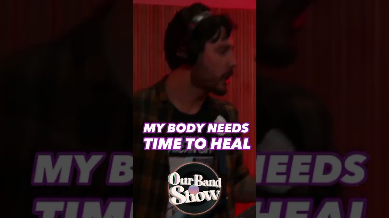His scream face tho 🤣 Roadside Memorial by Alliteration live on 